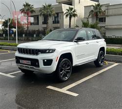 جیپ گراند شیرۆکی